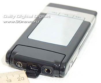Nokia N76. Вид сверху